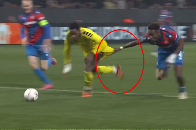 fenerbahce 90 5 te penalti bekledi pozisyonu 19227337 423 m