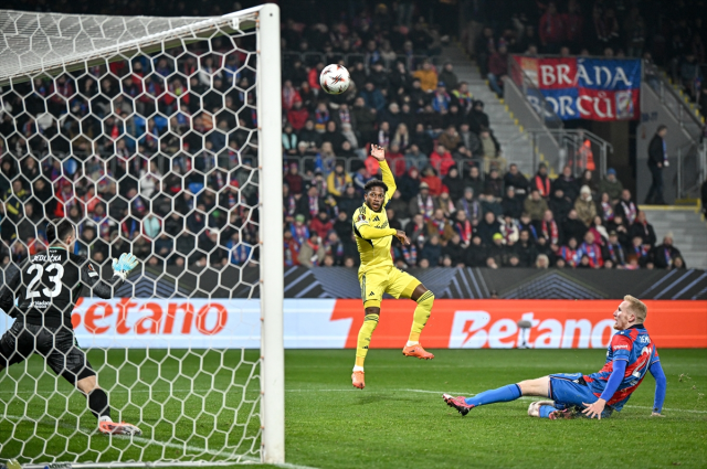 Fenerbahçe returned from the Viktoria Plzen away match with 1 point