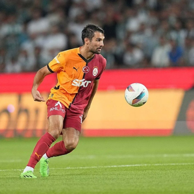 Galatasaray'ın eski yıldızı 31 yaşında futbolu bıraktı 3 galatasaray in eski yildizi 31 yasinda futbolu 19227701 6310 m