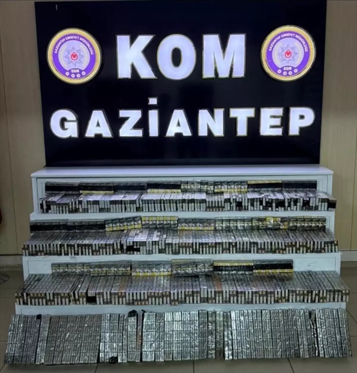 Gaziantep'te Kaçakçılık Operasyonu: 8 Gözaltı