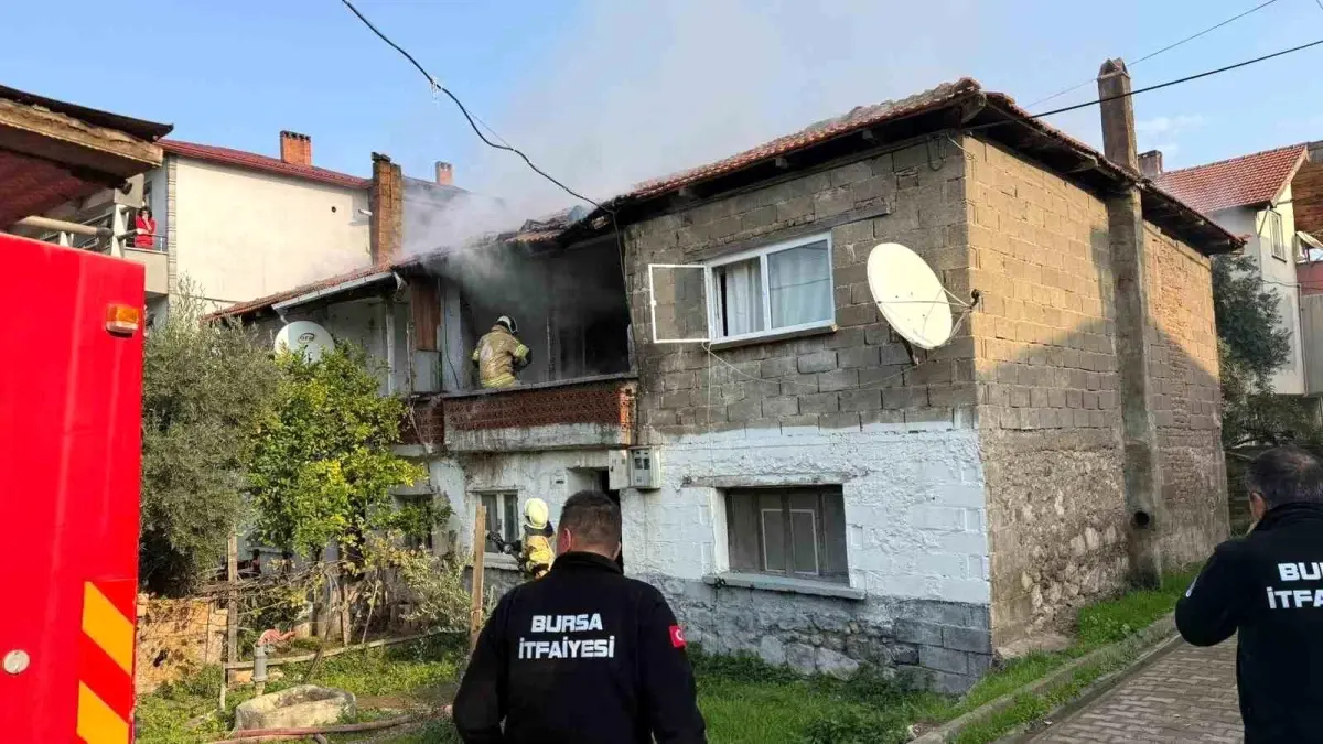 Bursa'da Ev Yangını Paniğe Neden Oldu