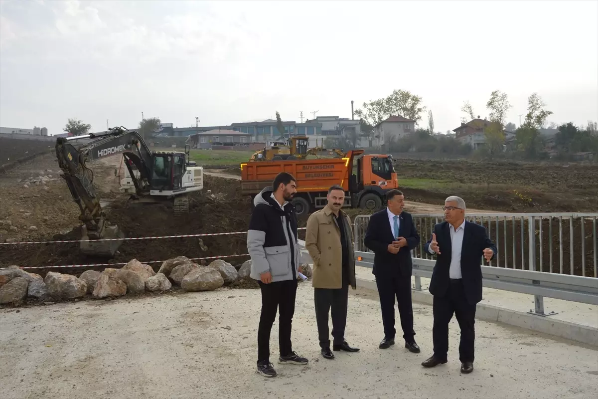 Kaymakam Ayvat ve Belediye Başkanı İkiz köprü ve yol çalışmalarını inceledi