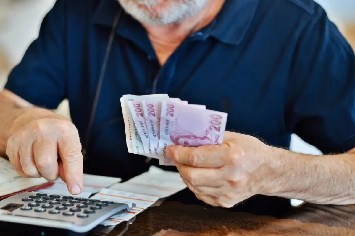 Merkez Bankası'nın enflasyon tahmini değişti! İşte yeni orana göre emekliye yapılacak zam