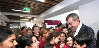 Milli Eğitim Bakanı Tekin, Bursa ve Balıkesir'deki Okulları Ziyaret Etti