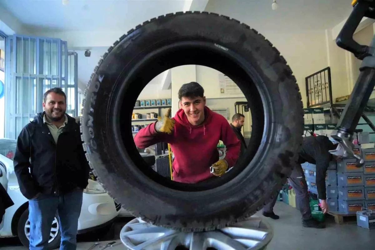 Muş'ta Kış Lastiği Uygulaması İçin Yoğunluk Başladı