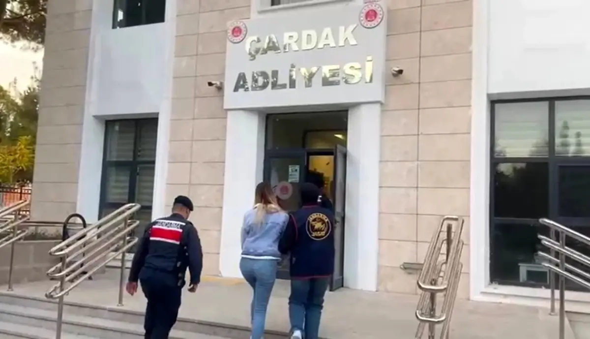 Sabıkalı sevgili, kadın gardiyana yapay zekayla oluşturduğu görüntüyle şantaj yaptı