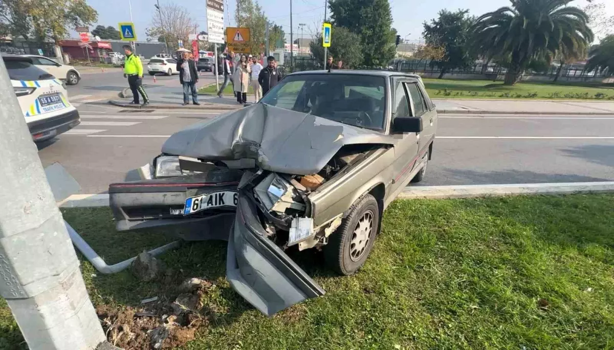 Samsun'da Trafik Kazası: Kadın Yaralandı