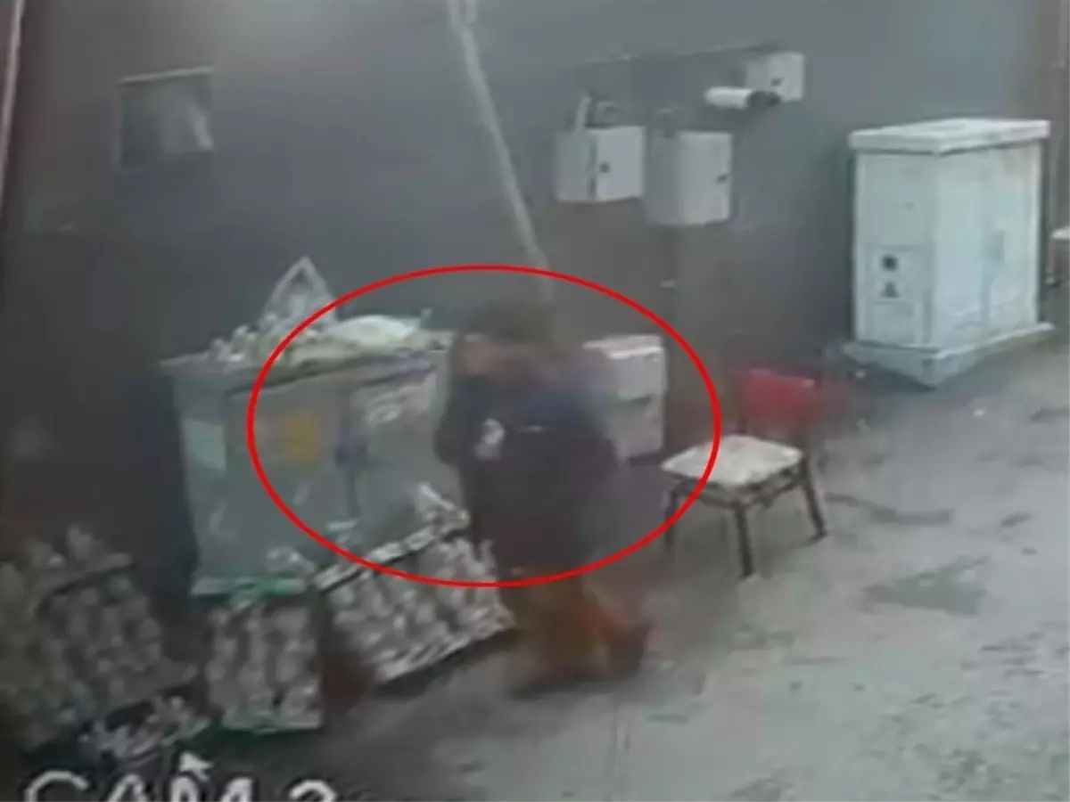 Hikmet Durak'a Hayırseverden Cep Telefonu Hediye