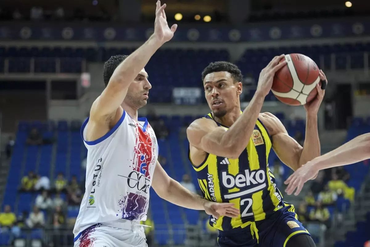 19 sayı geride olan Fenerbahçe Beko'dan tarihi geri dönüş