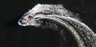 Savaş Muhabirlerine Suda Hayatta Kalma Eğitimi