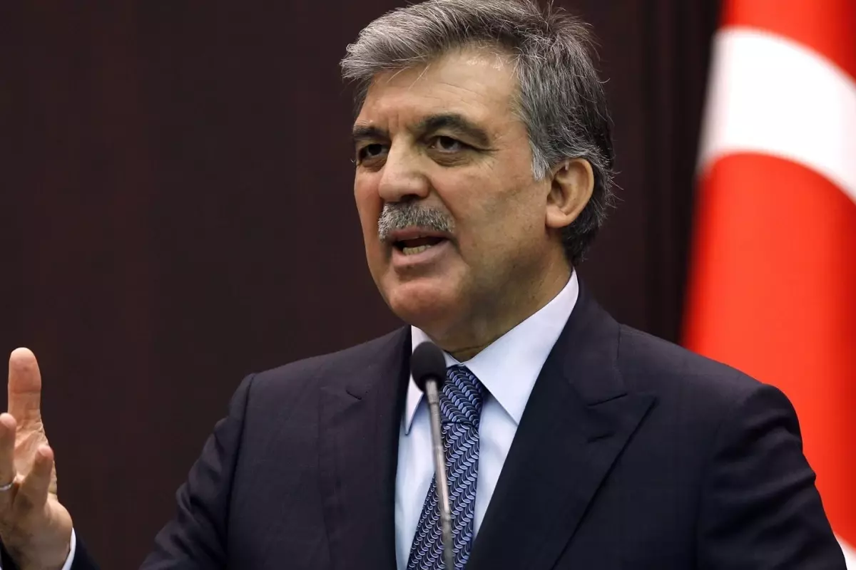 Abdullah Gül'den dikkat çeken İngilizce paylaşım