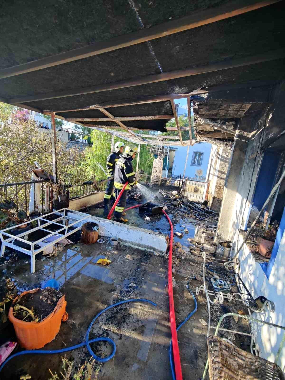 Bodrum'da Elektrik Kontağından Yangın Çıktı