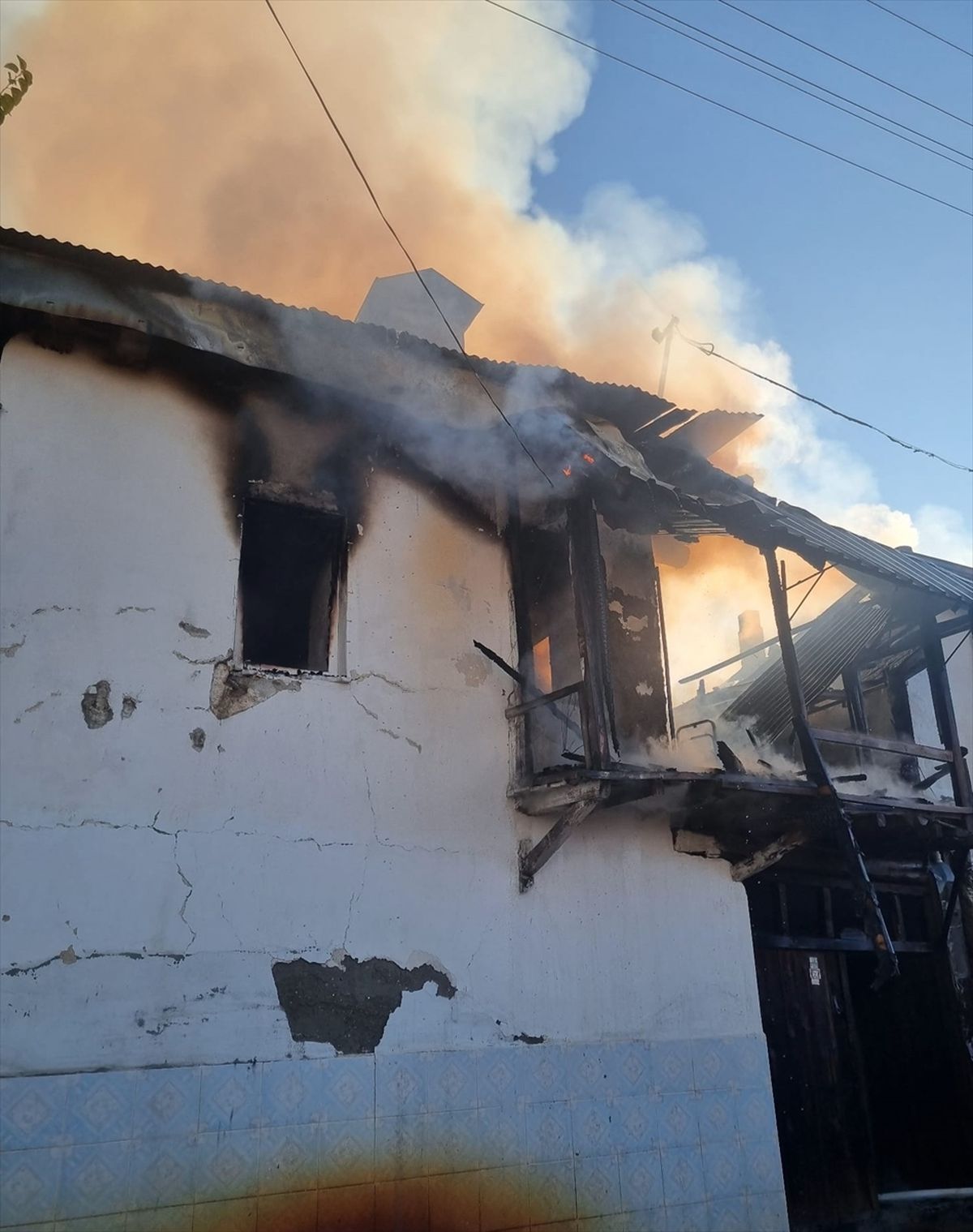 Burdur'da Evde Çıkan Yangında İki Kişi Hayatını Kaybetti