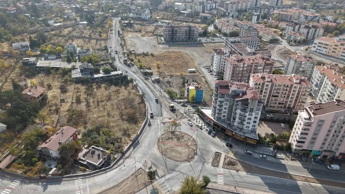 Kayseri'de Atatürk Bulvarı'nda 5,9 Milyon Liralık Asfalt Yenileme