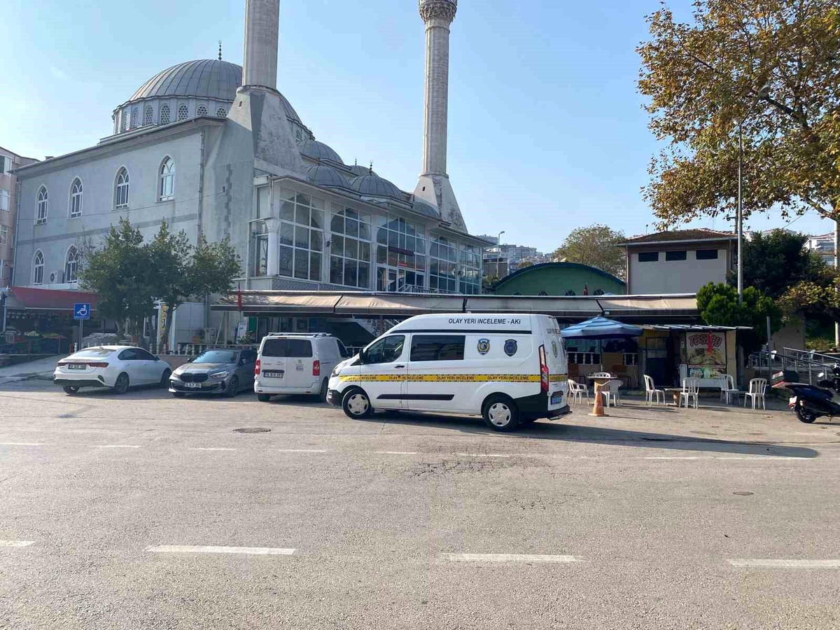Bursa'da Cami Tuvaletinde Erkek Cesedi Bulundu