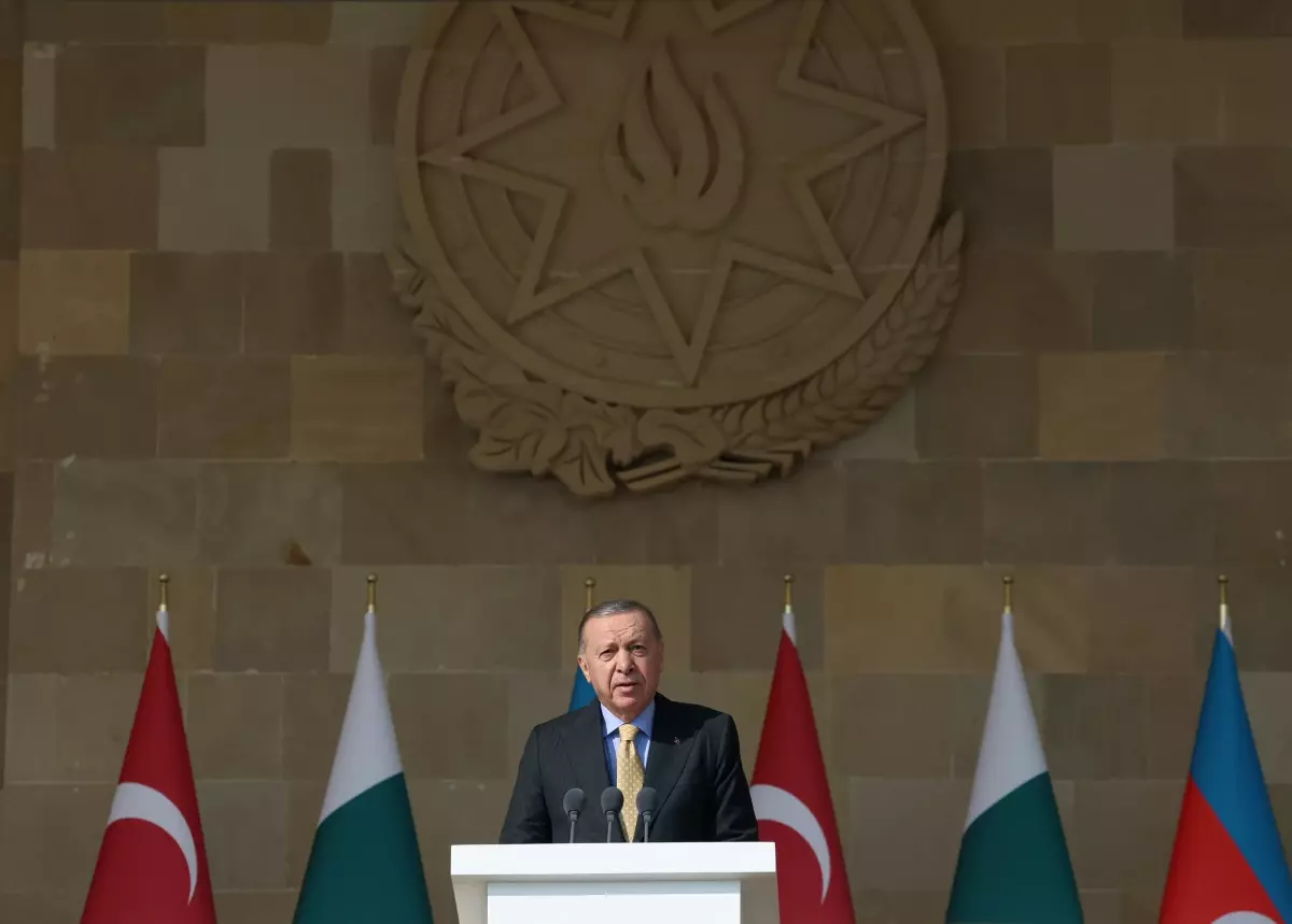 Cumhurbaşkanı Erdoğan: Karabağ Zaferi'ni, Kafkasya'da kalıcı barışa giden yolun kilometre taşı olarak görüyoruz