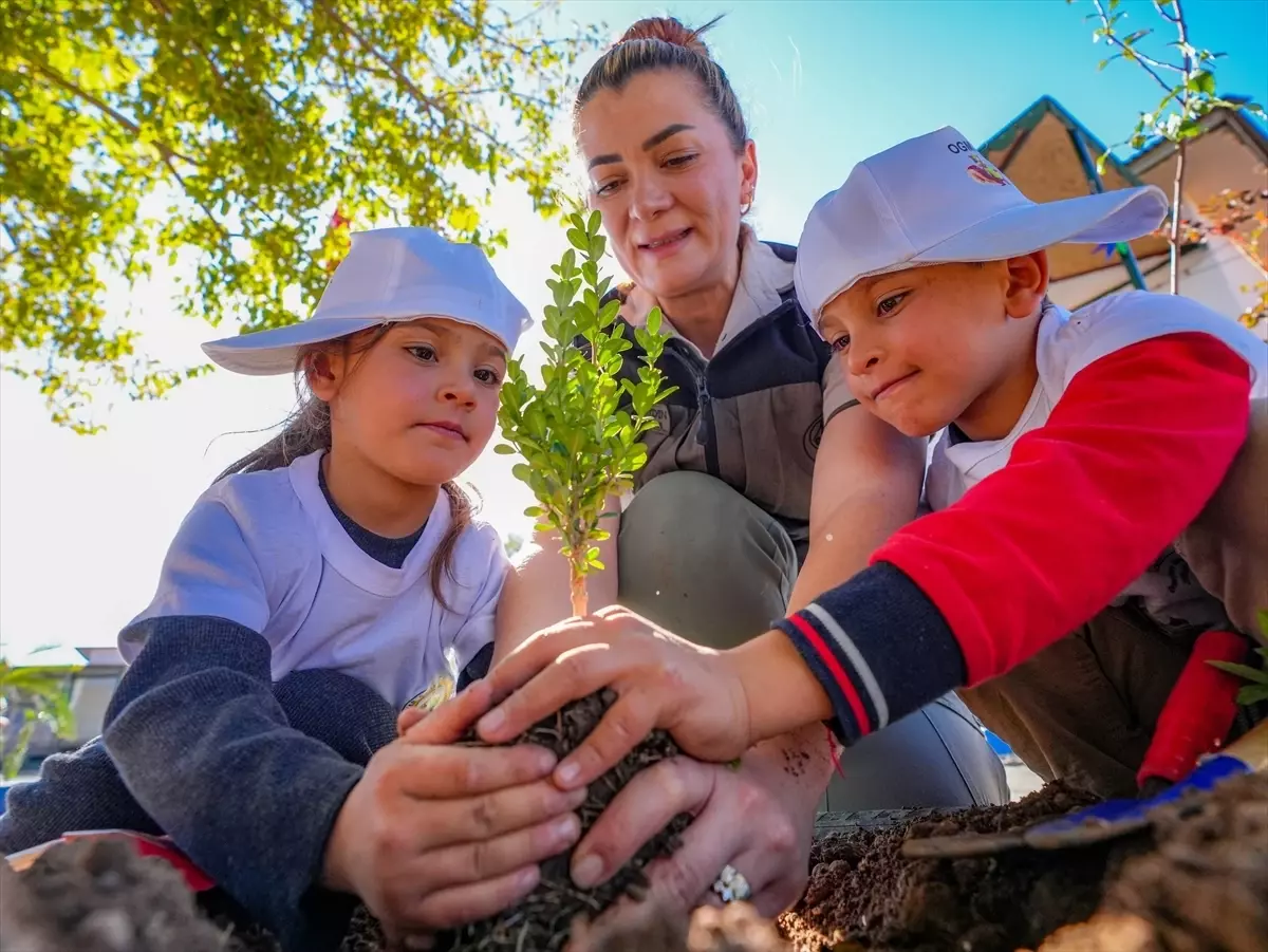 Diyarbakır'da Geleceğe Nefes Projesi ile kırsalda 'yeşil vatan' sevgisi aşılanıyor