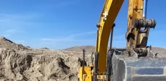 Horasan'da Kaçak Kazı Yapan 4 Kişi Suçüstü Yakalandı