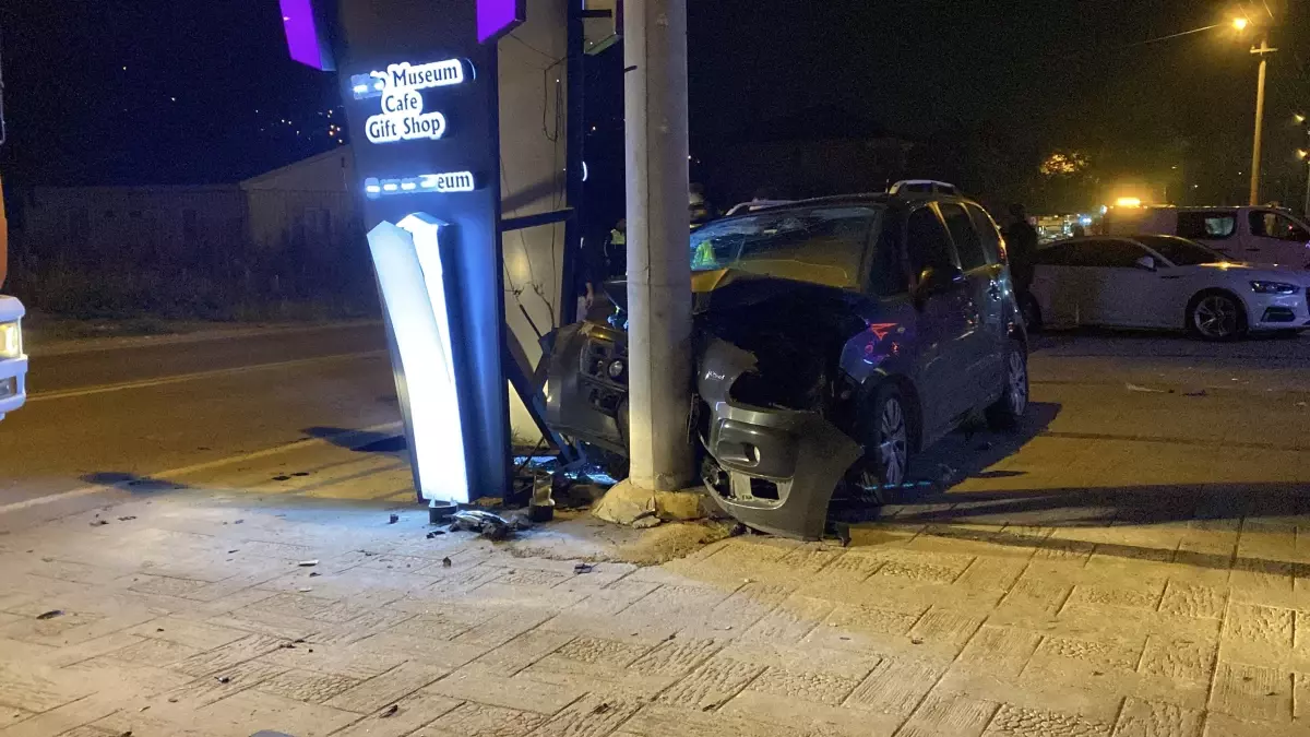 Kartepe'de Trafik Kazası: 5 Yaralı
