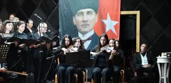 Kemer'de Atatürk'ü Anma Konseri Düzenlendi