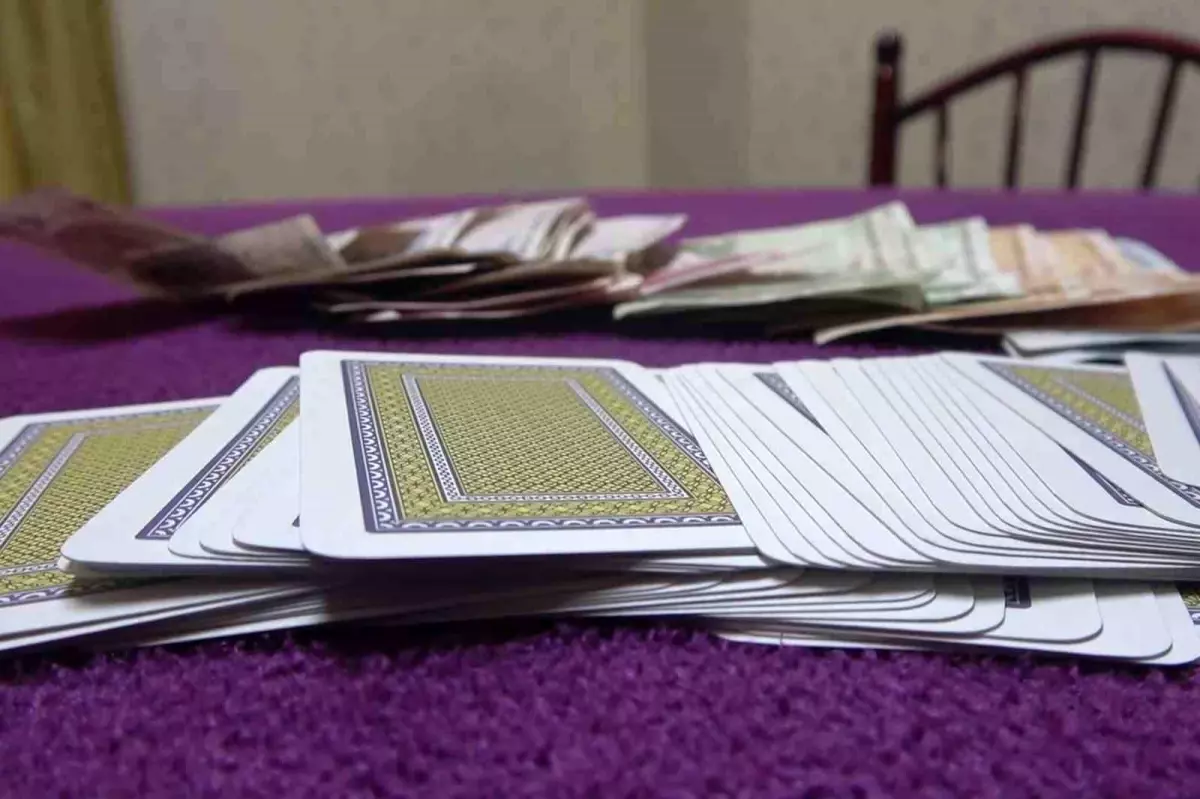 Kırıkkale'de Dernek Binasına Kumar Operasyonu: 12 Kişiye 110 Bin Lira Cezası