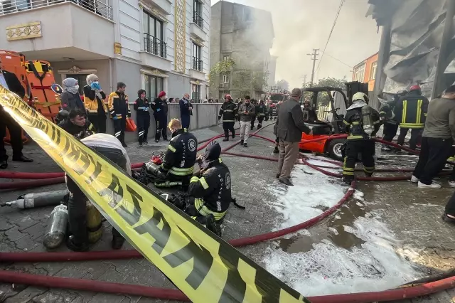 Kocaeli'nde parfüm deposunda yangın! 6 kişi hayatını kaybetti, soruşturma başlatıldı 6 kocaeli nde parfum deposunda yangin 6 kisi 19231765 6908 o