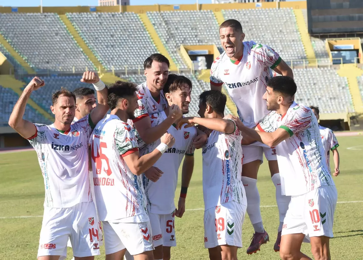 Karşıyaka, Ayvalıkgücü Belediyespor'la Deplasmanda Karşılaşıyor