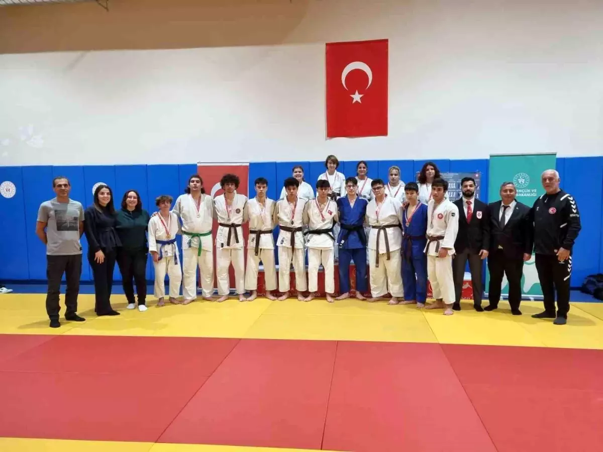 Gençler Judo İl Birinciliği Müsabakaları Heyecan Dolu Anlara Sahne Oldu