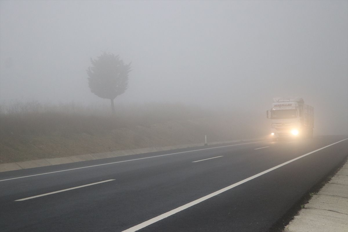 Tekirdağ'da Sis Ulaşımı Olumsuz Etkiledi