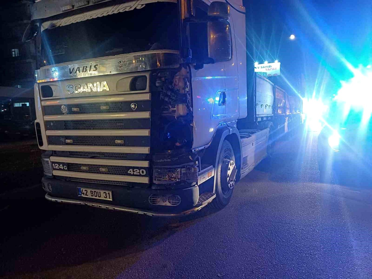 Çorum'da Tırın Çarptığı Kadın Ağır Yaralandı