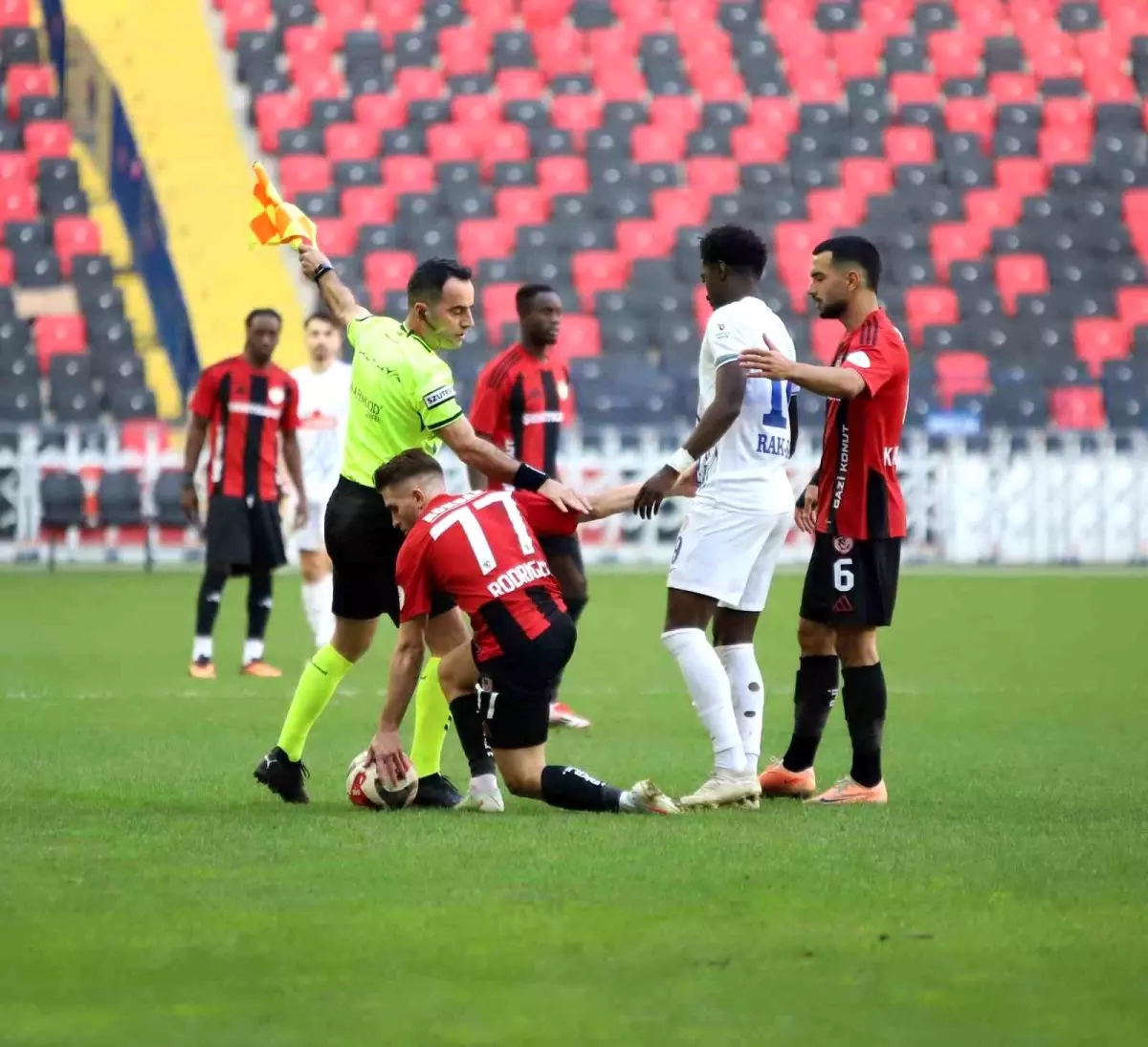 Gaziantep FK ve Çaykur Rizespor 2-2 Berabere Kaldı
