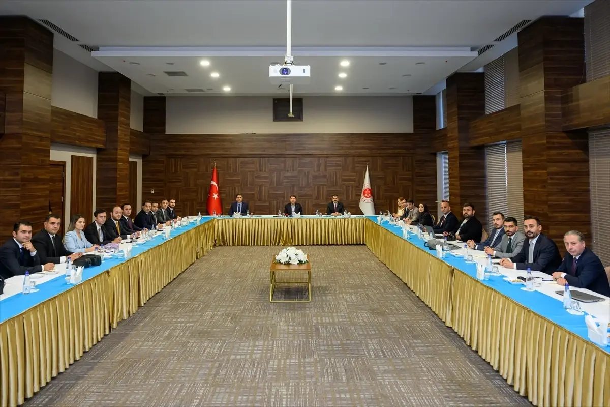 Adalet Bakanı Tunç, Antalya'da gündeme ilişkin açıklamalarda bulundu Açıklaması