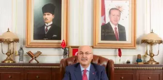 Adana Valisi Yavuz Selim Köşger'den 10 Kasım Atatürk'ü Anma Günü mesajı