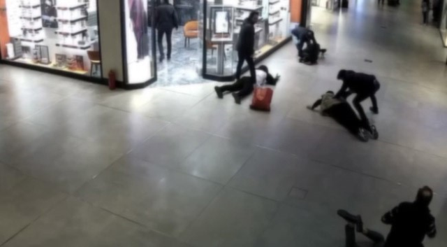 avm esnafini canindan bezdiren 4 supheli boyle 19234532 309 m