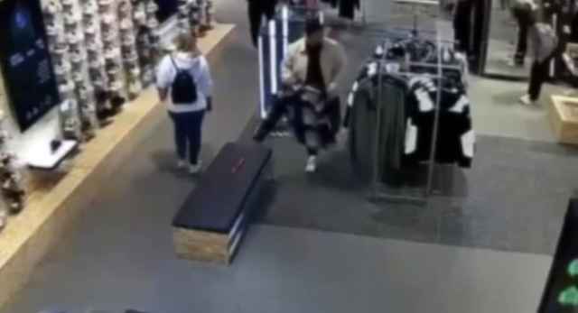 avm esnafini canindan bezdiren 4 supheli boyle 19234532 4082 m