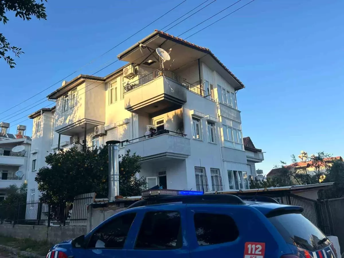 Manavgat'ta Mangal Yangını: Ev Sahibinin Müdahalesi Yangını Söndürdü