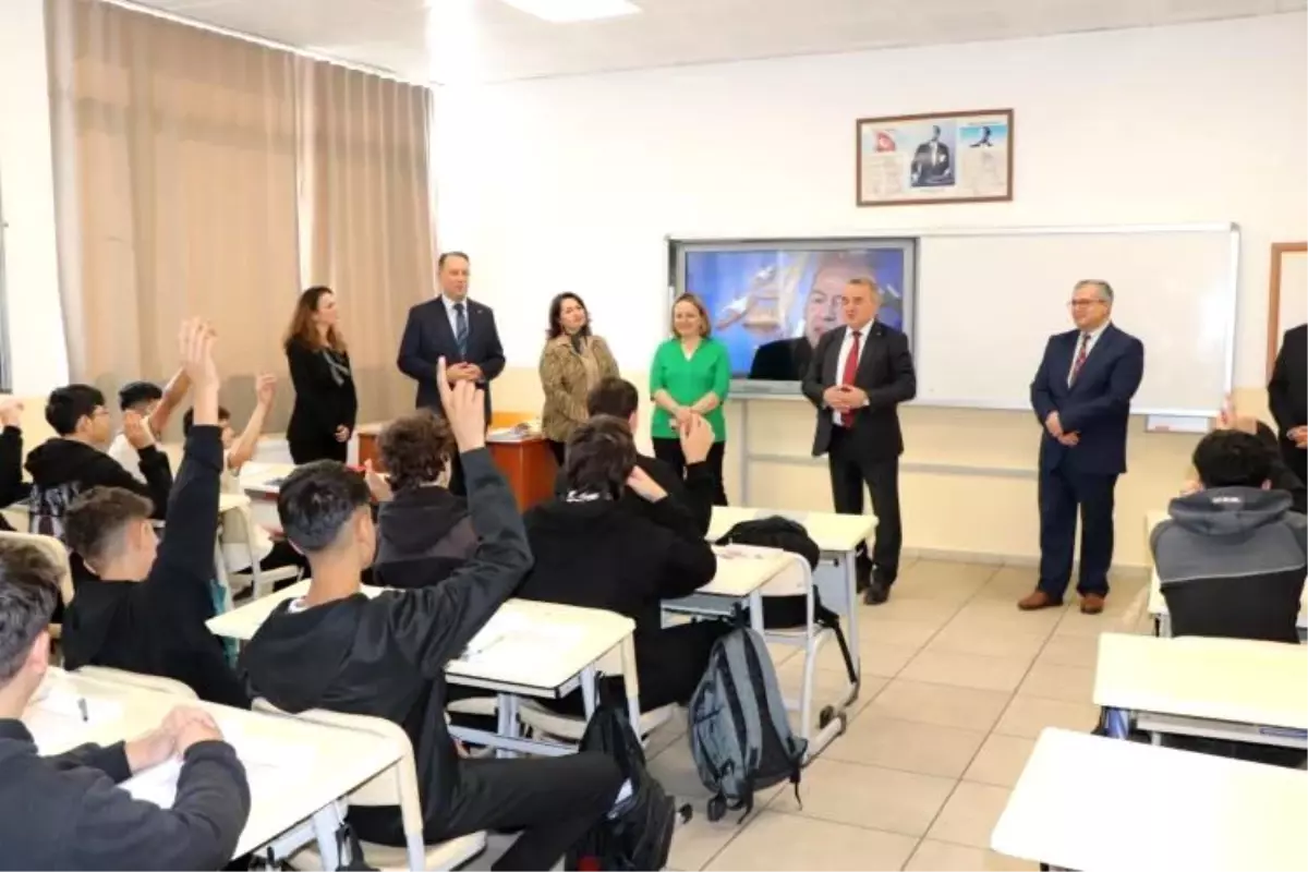 Bozüyük Kaymakamı Öztürk Eğitim Kurumlarını Ziyaret Etti