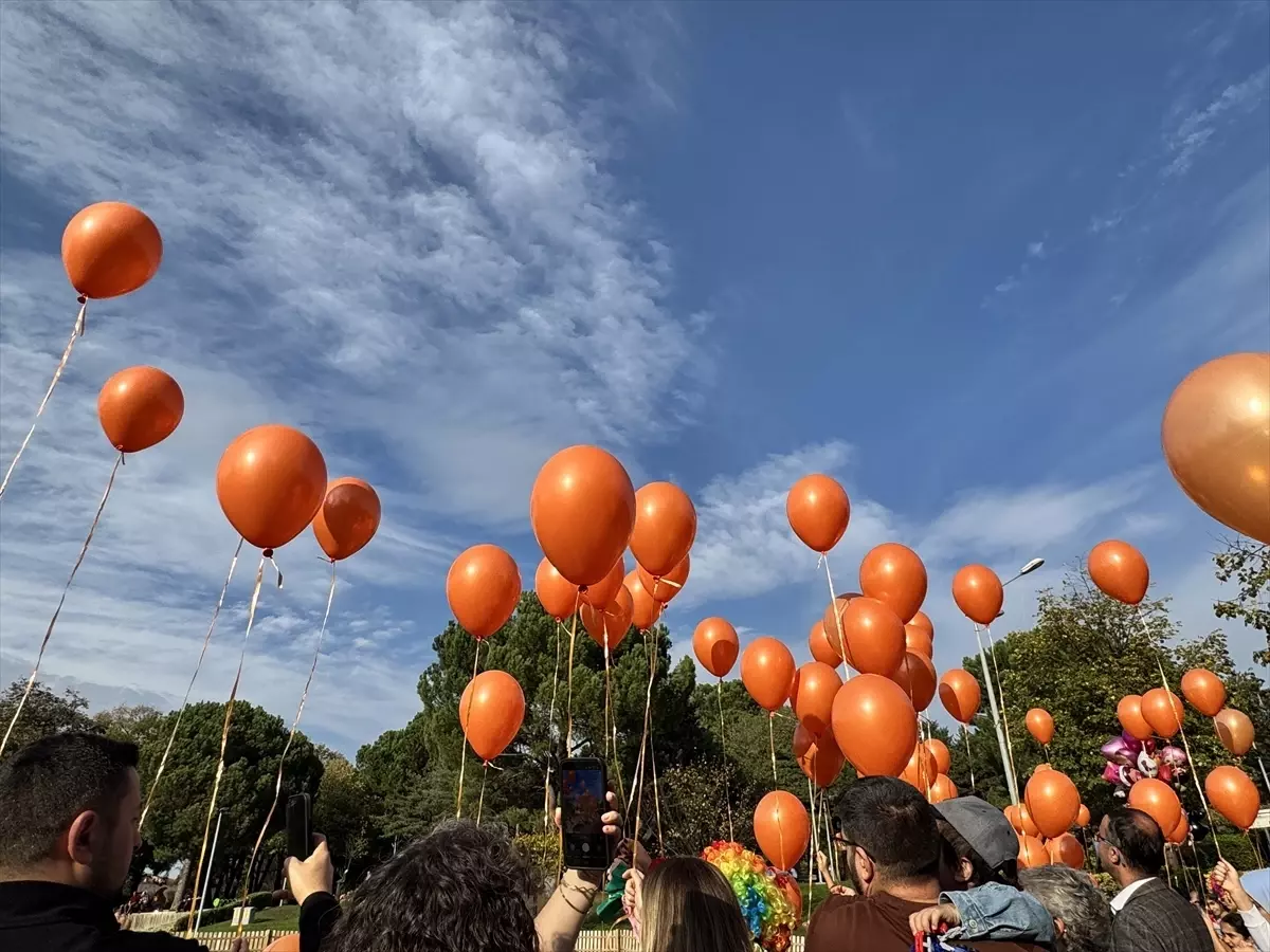 Lösemili Çocuklar Haftası'nda Balon Bırakma Etkinliği