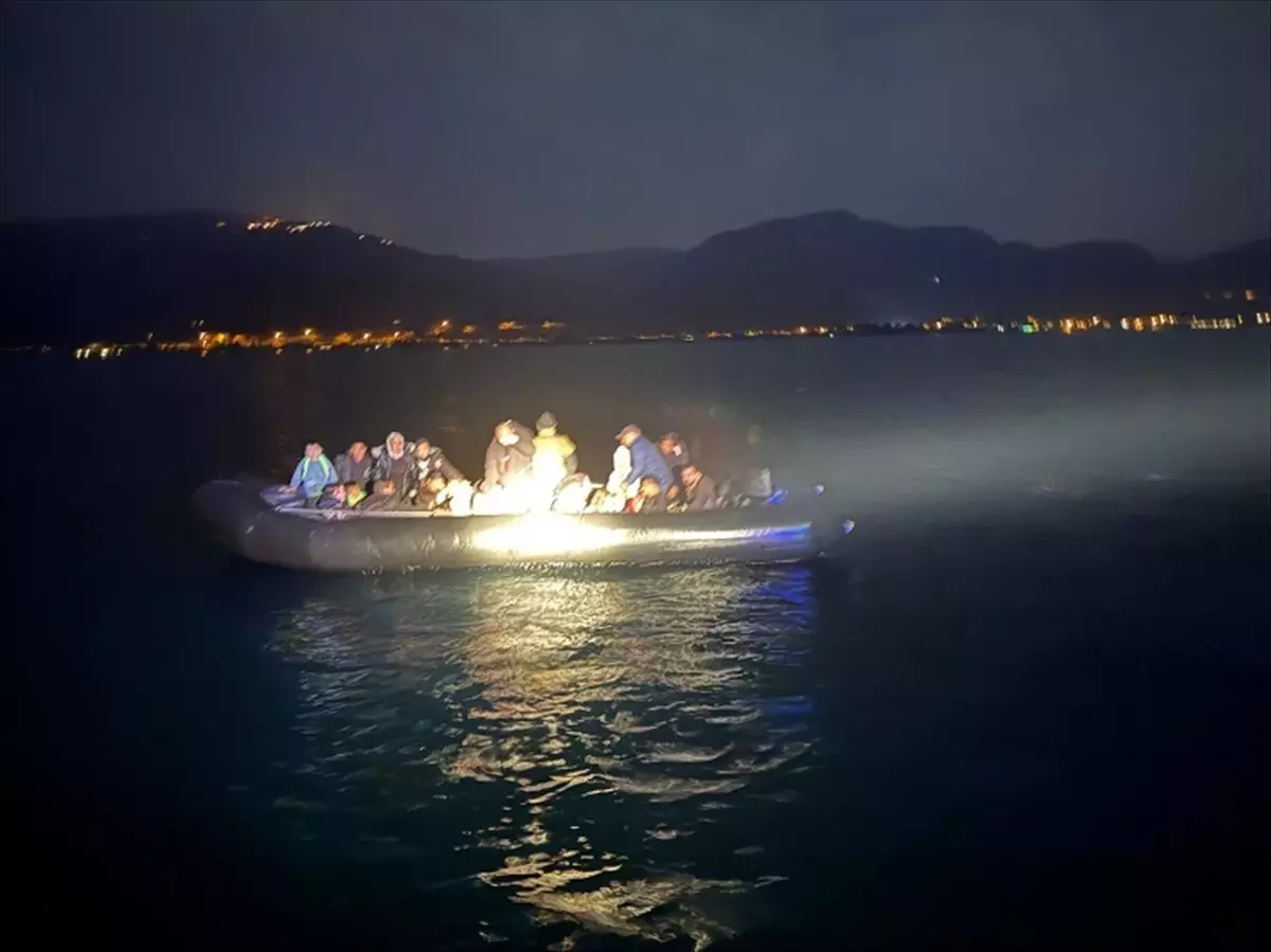 Çanakkale'de 34 Düzensiz Göçmen Kurtarıldı