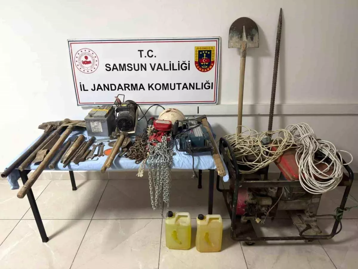 Samsun'da İzinsiz Kazı Yapan 4 Kişi Suçüstü Yakalandı