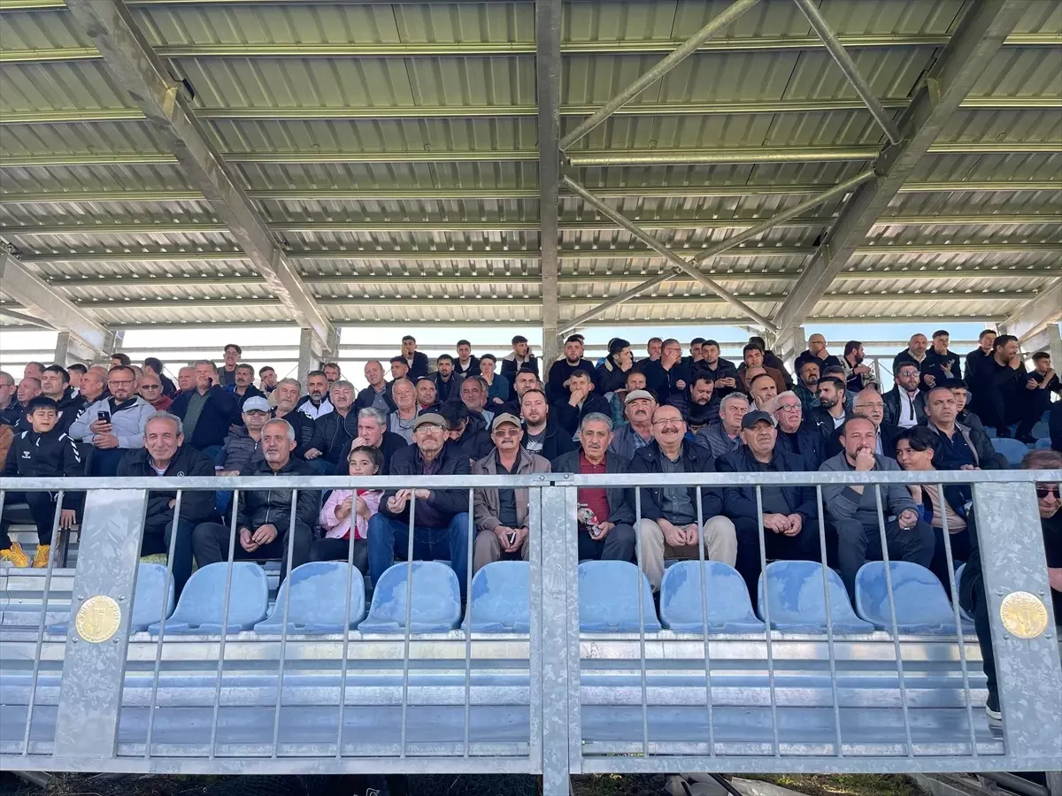 Ladik Belediyespor, Devrekspor'u 1-0 Mağlup Etti