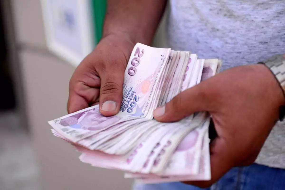 Merkez Bankası'nın tahmini sonrası asgari ücret hesapları değişti! İşte yeni zam oranı