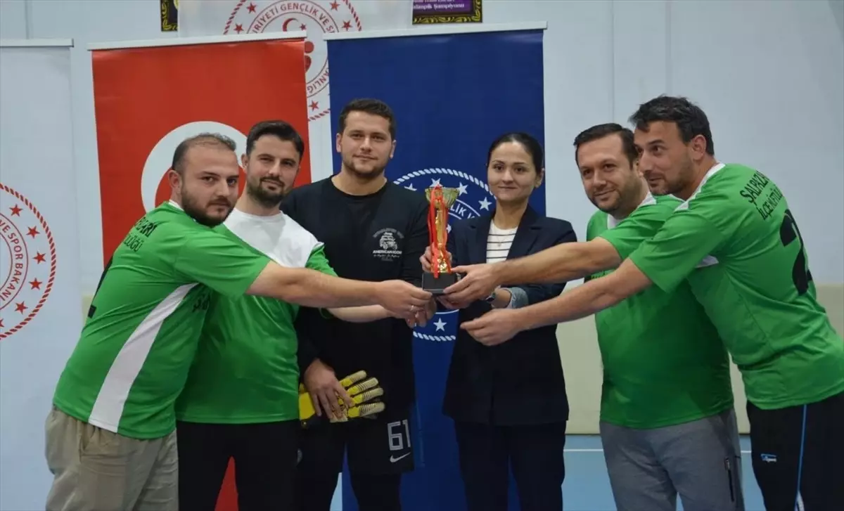 Şalpazarı'nda Kurumlar Arası Futsal Turnuvası Şampiyonu Kaymakamlık Takımı