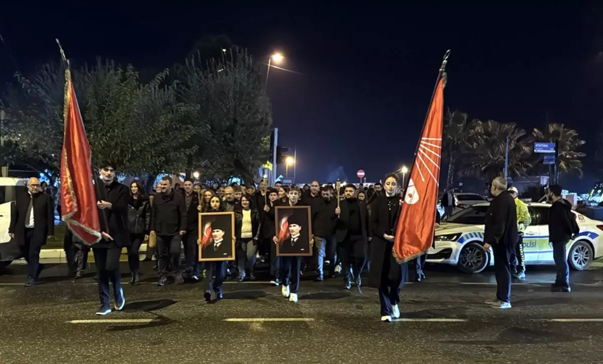 Tekirdağ'da Atatürk'ün 87. Ölüm Yıldönümünde Sessiz Yürüyüş