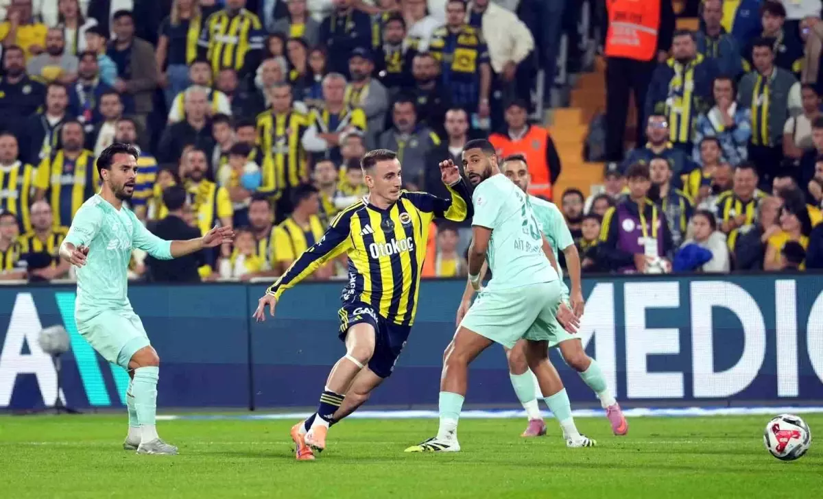 Trendyol Süper Lig: Fenerbahçe: 0 Kayserispor: 0 (Maç devam ediyor)