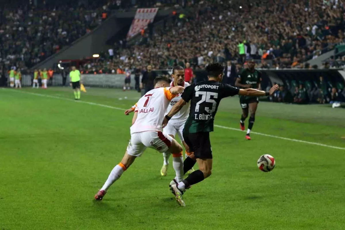 Kocaelispor, Galatasaray&apos;ı 1-0 Mağlup Etti