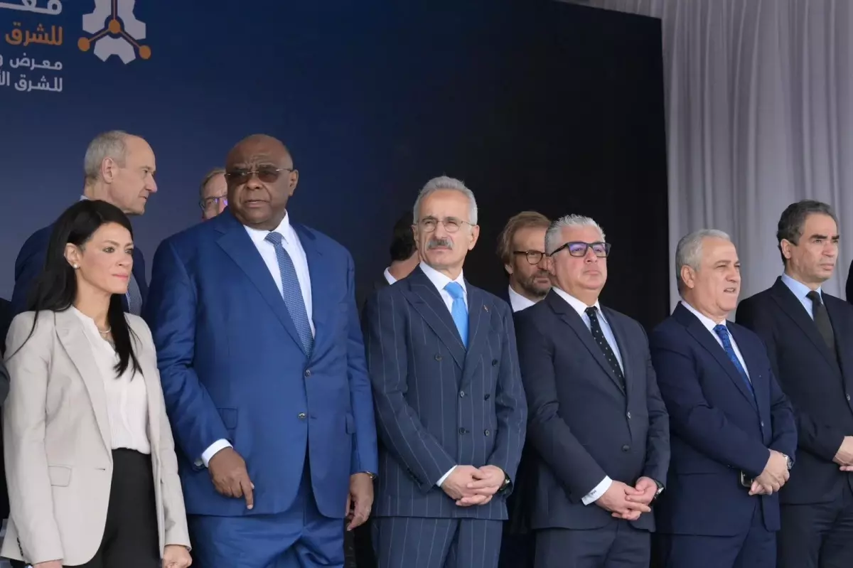 Bakan Uraloğlu, Mısır'da Akıllı Ulaşım ve Lojistik Fuarı'na Katıldı