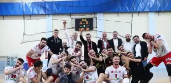 Sungurlu Belediyespor, Osmangazi Belediyespor'u 3-0 Yenerek İkinci Sıraya Yükseldi