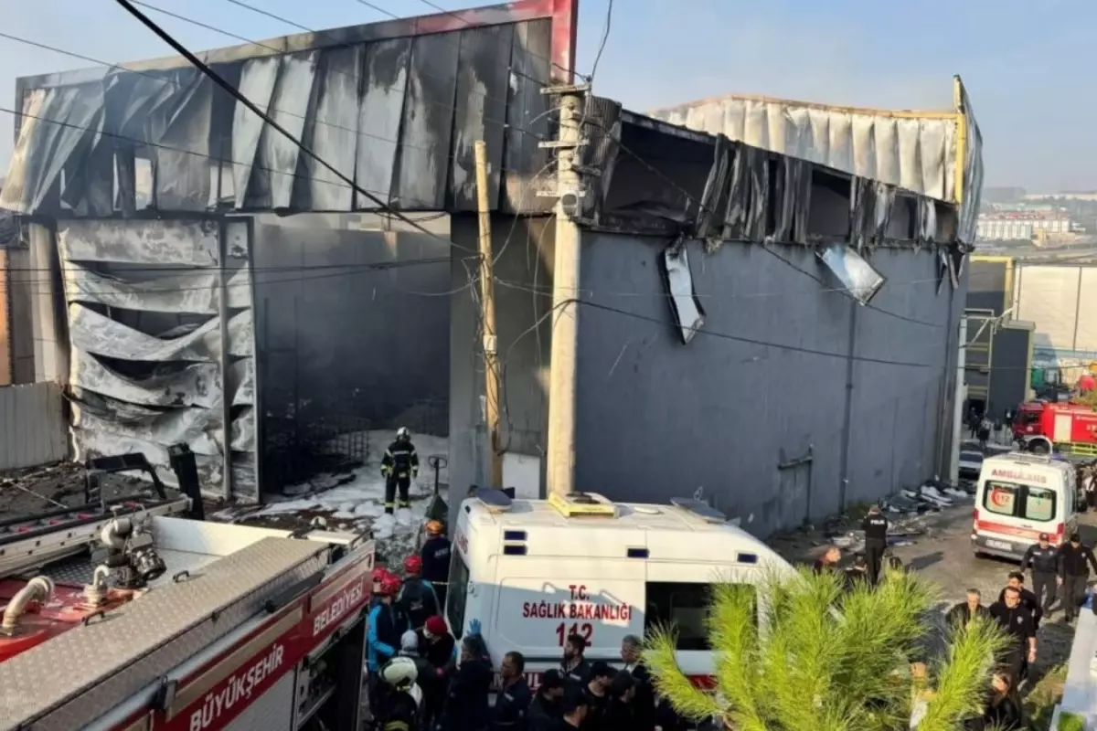 Yılmaz Tunç: Dilovası'ndaki yangına ilişkin bilirkişi heyetinin çalışmaları sürüyor