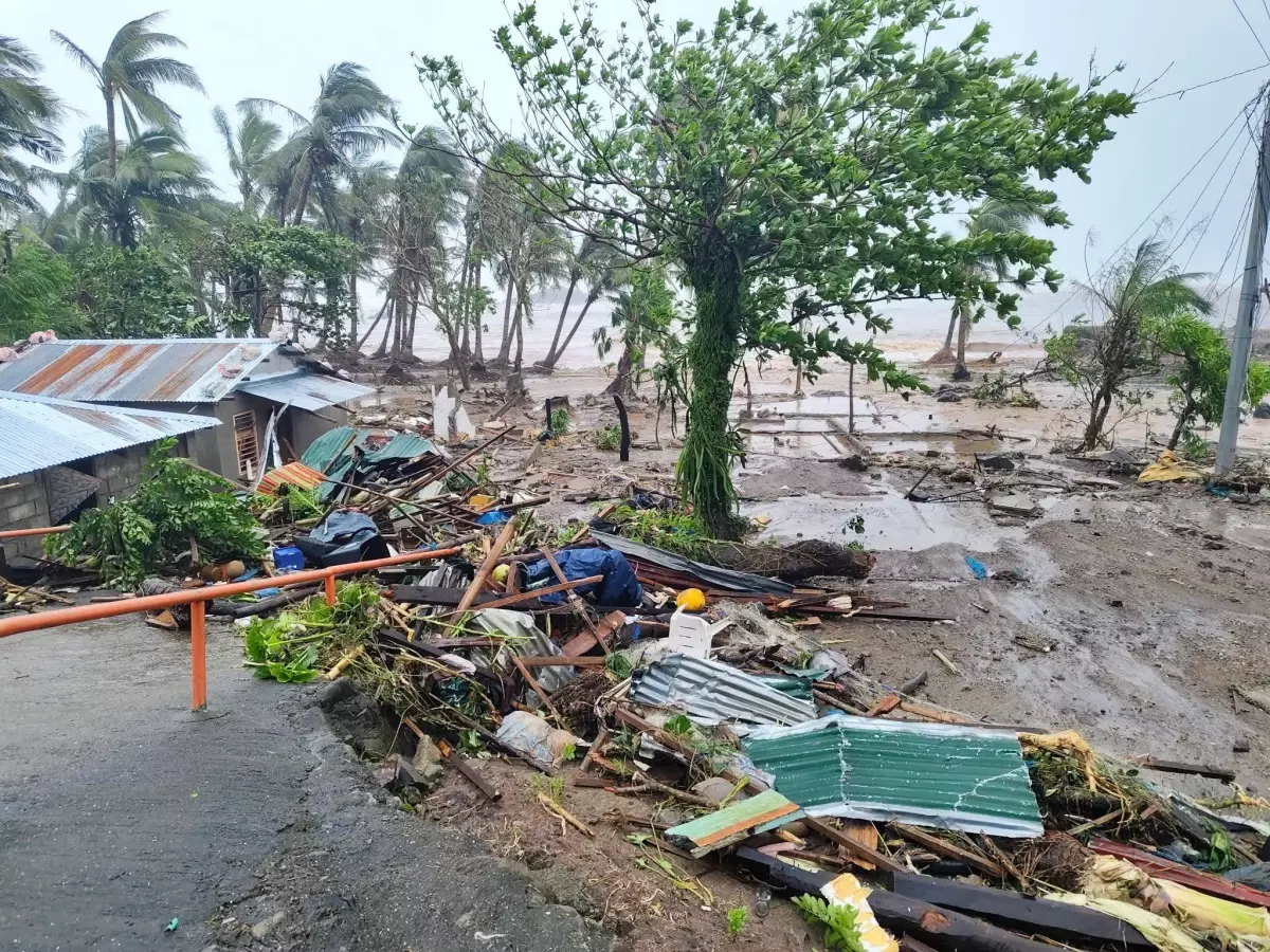 Fung-wong Tayfunu Filipinler'i Vurdu